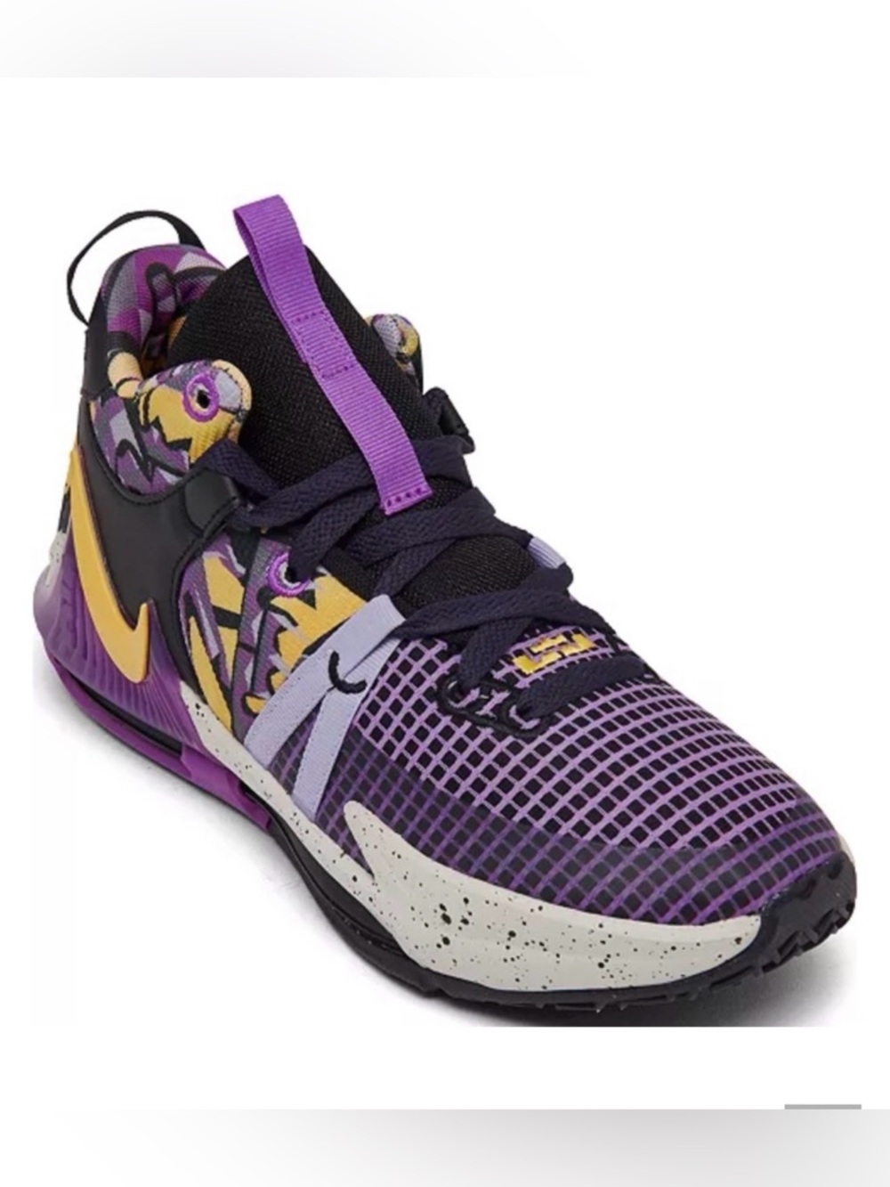 Nike LeBron Witness 7 SE GS 'Lakers Graffiti' basketball sneakers size 6Y